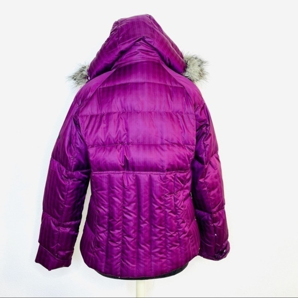 Columbia Down Filled Hooded Faux Fur Winter Jacket - Picture 10 of 14